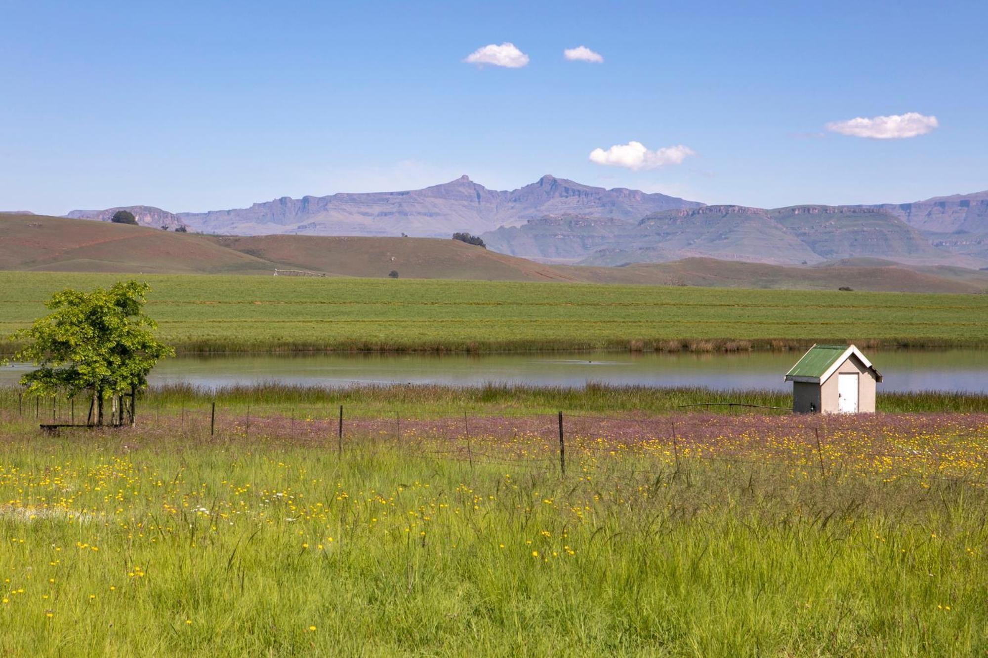 Khanyeni Himeville Exterior photo